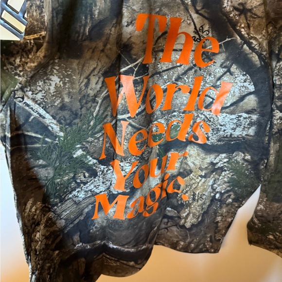 Dressed in LaLa oversized Smiley Camo 🔥🙌🏼 - Picture 3 of 5